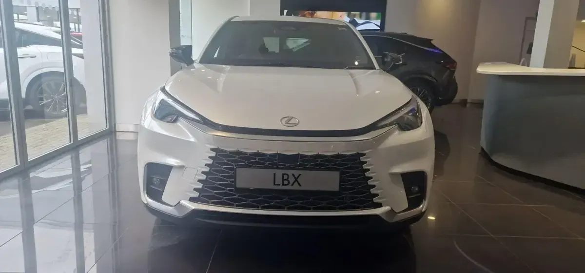 New Lexus LBX 136 HP (100 kW) 2026 Sonic white SUV