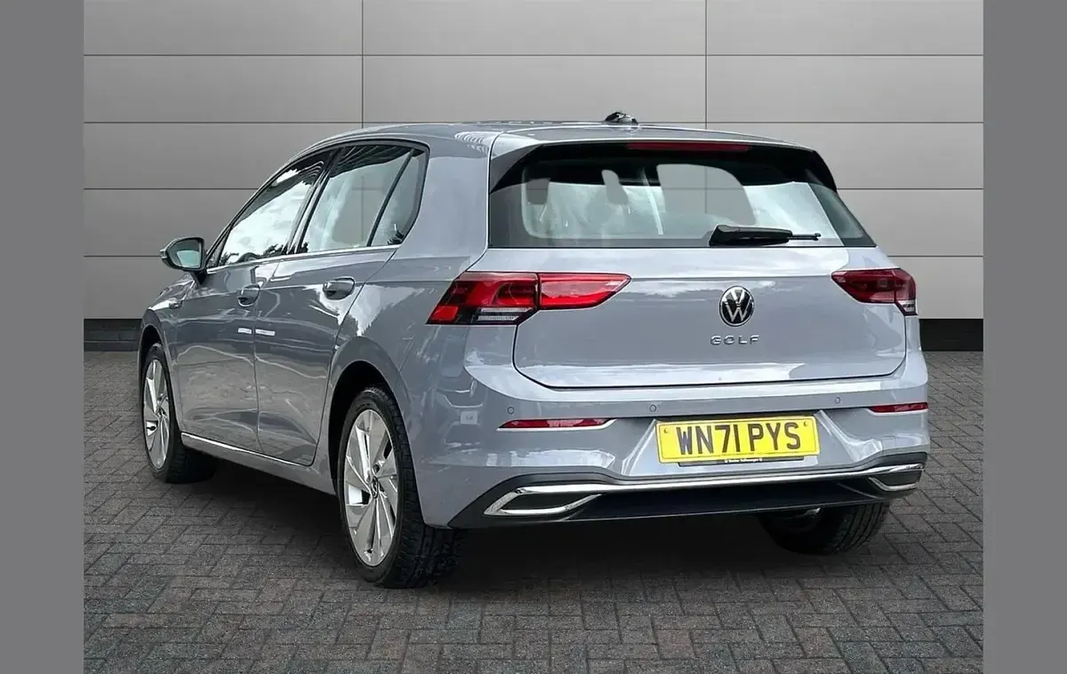 Used VW Golf VIII Style 147 HP (108 kW) 2021 Grey Hatchback