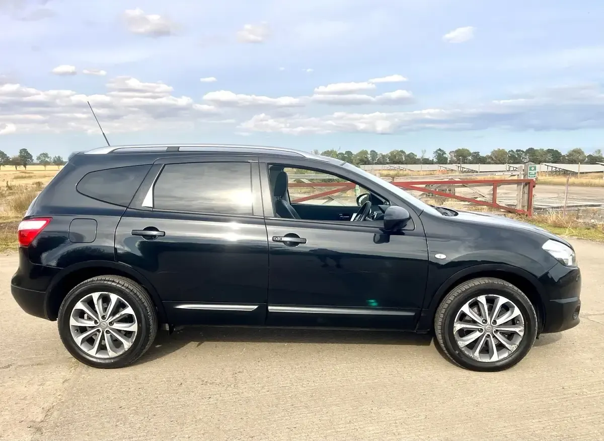 Used Nissan Qashqai +2 Tekna 130 HP (95 kW) 2013 Black SUV