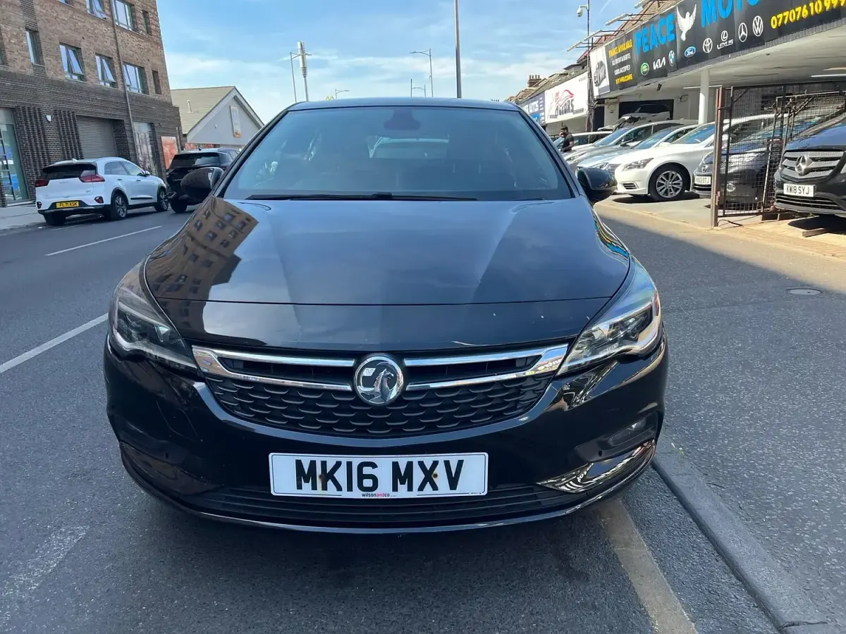 Used Vauxhall Astra Elite 2016 Black Hatchback