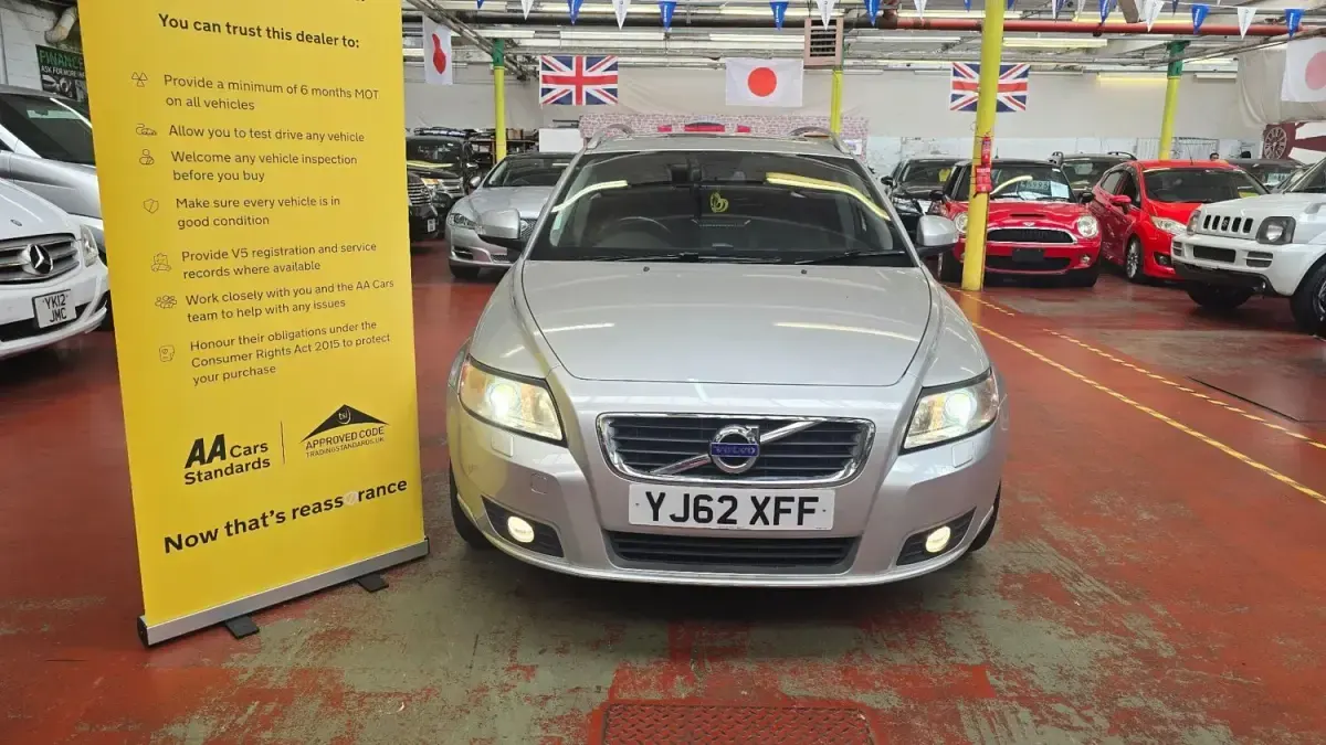Usado Volvo V50 2012 Plateado Familiar