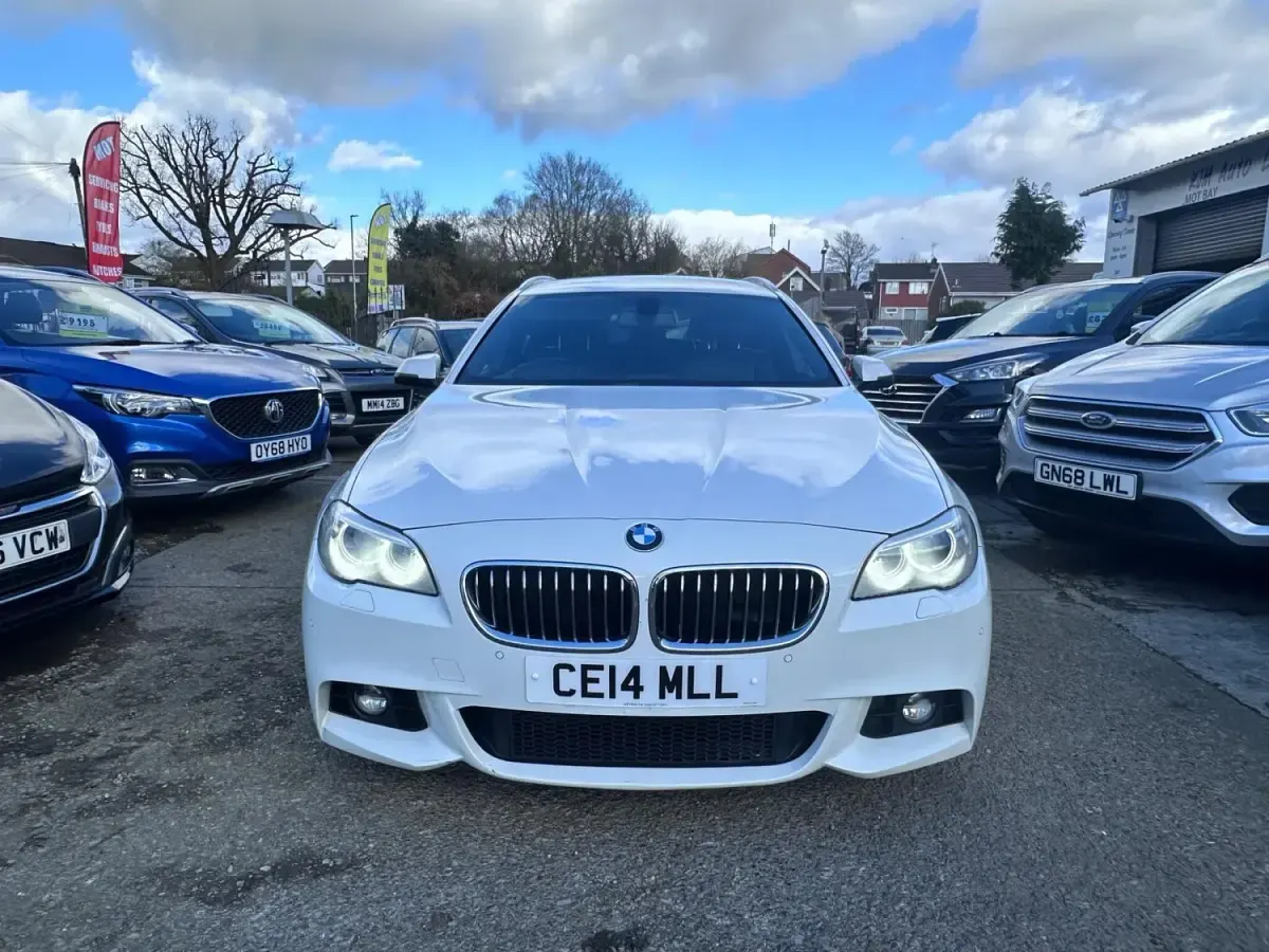 Begagnad BMW 520 M Sport 2014 Vit Kombi