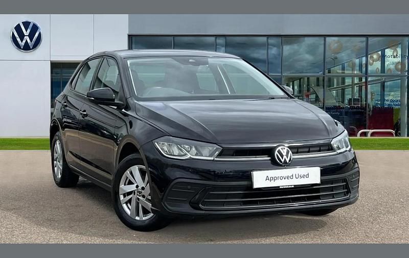 Used VW Polo Life 95 HP (69 kW) 2022 Deep black pearl  Hatchback