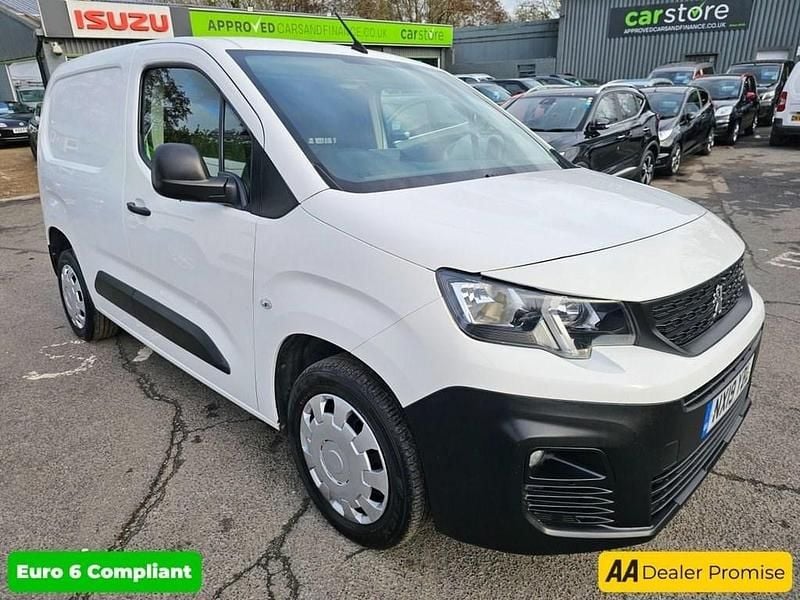 Used Peugeot Partner 2019 White MPV