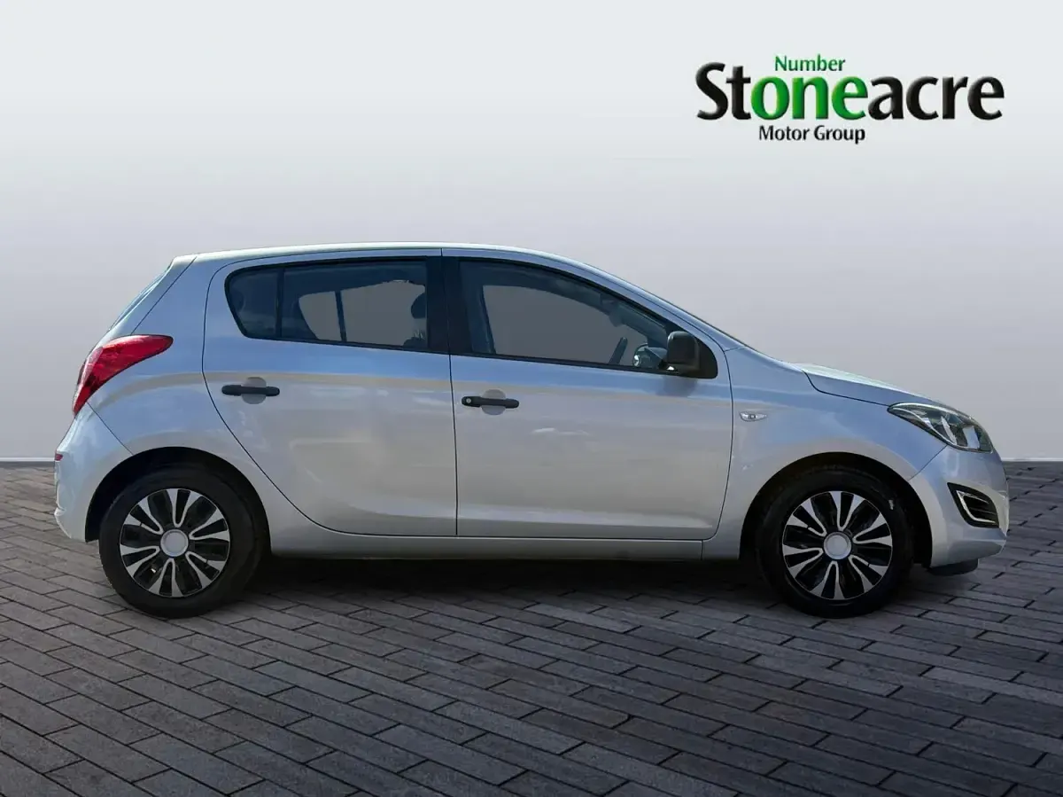 Used Hyundai i20 Classic 2014 Silver Hatchback