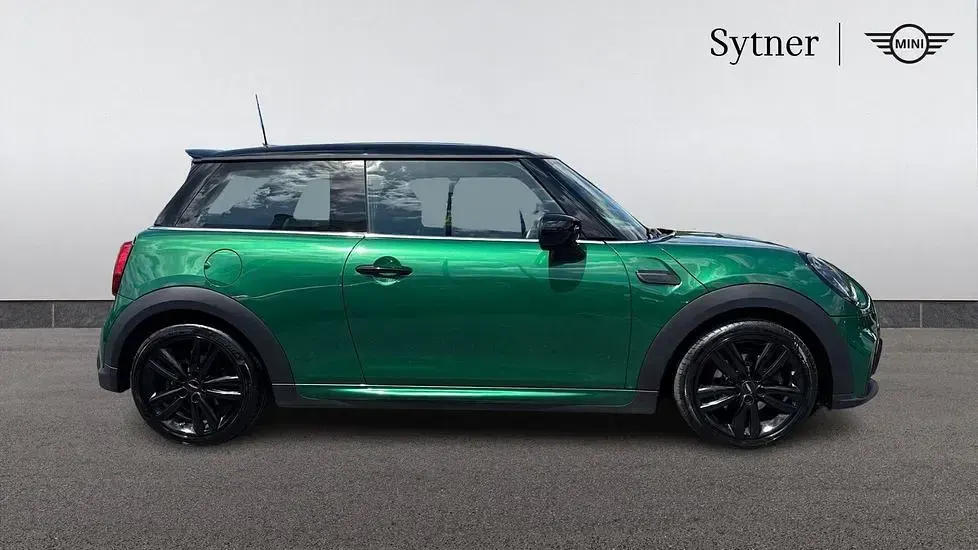 Used Mini Cooper Hatch 134 HP (98 kW) 2023 Green Hatchback