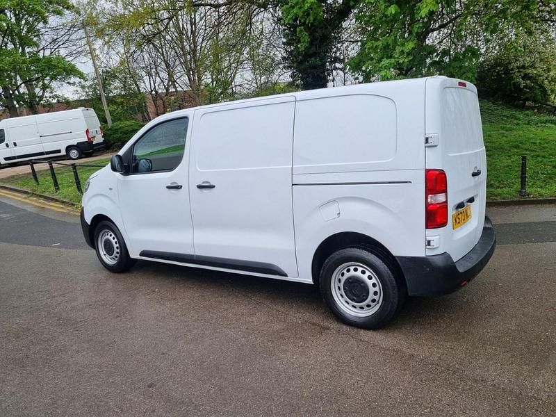Used Citroën Dispatch 2023 White MPV