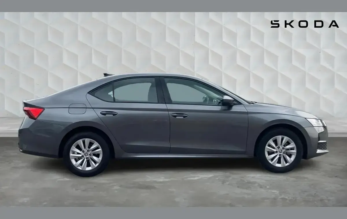 Used Skoda Octavia SE Technology 113 HP (83 kW) 2024 Graphite grey metallic Hatchback