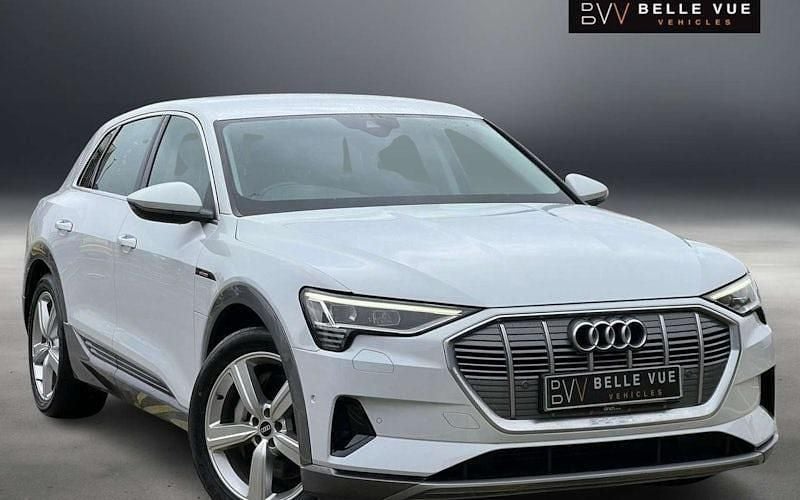 Używany Audi e-tron 230 kW (313 KM) 2022 SUV