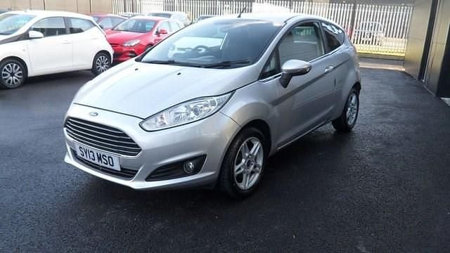 Used Ford Fiesta Zetec 82 HP (60 kW) 2013 Hatchback