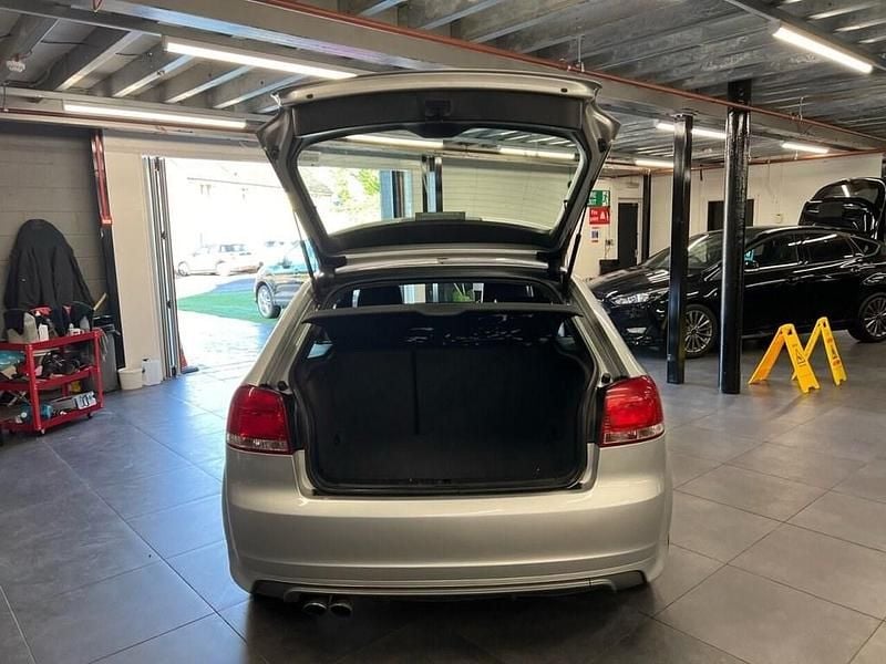 Begagnad Audi S3 Sportback Basis 262 HK (192 kW) 2008 Silver Halvkombi