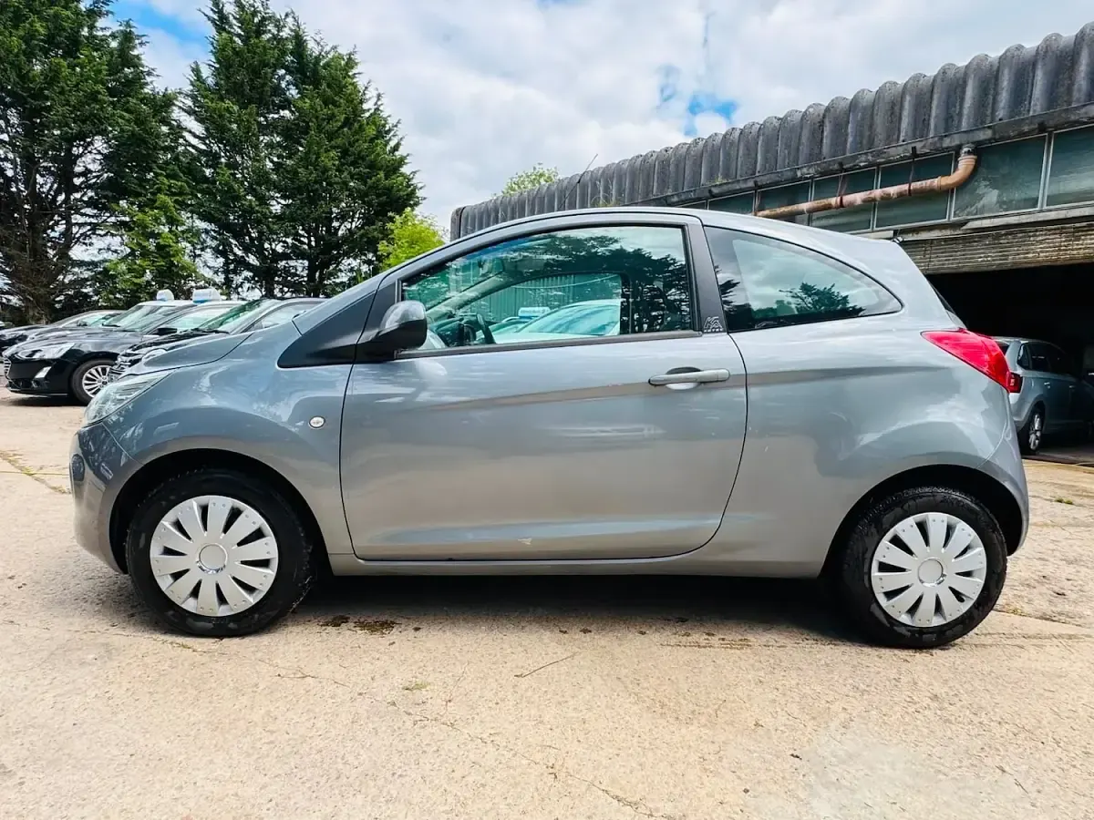 Used Ford Ka 69 HP (50 kW) 2015 Silver Hatchback
