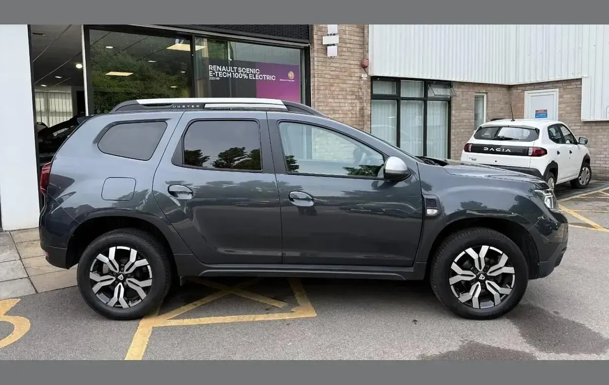 Used Dacia Duster Prestige 150 HP (110 kW) 2022 Grey SUV