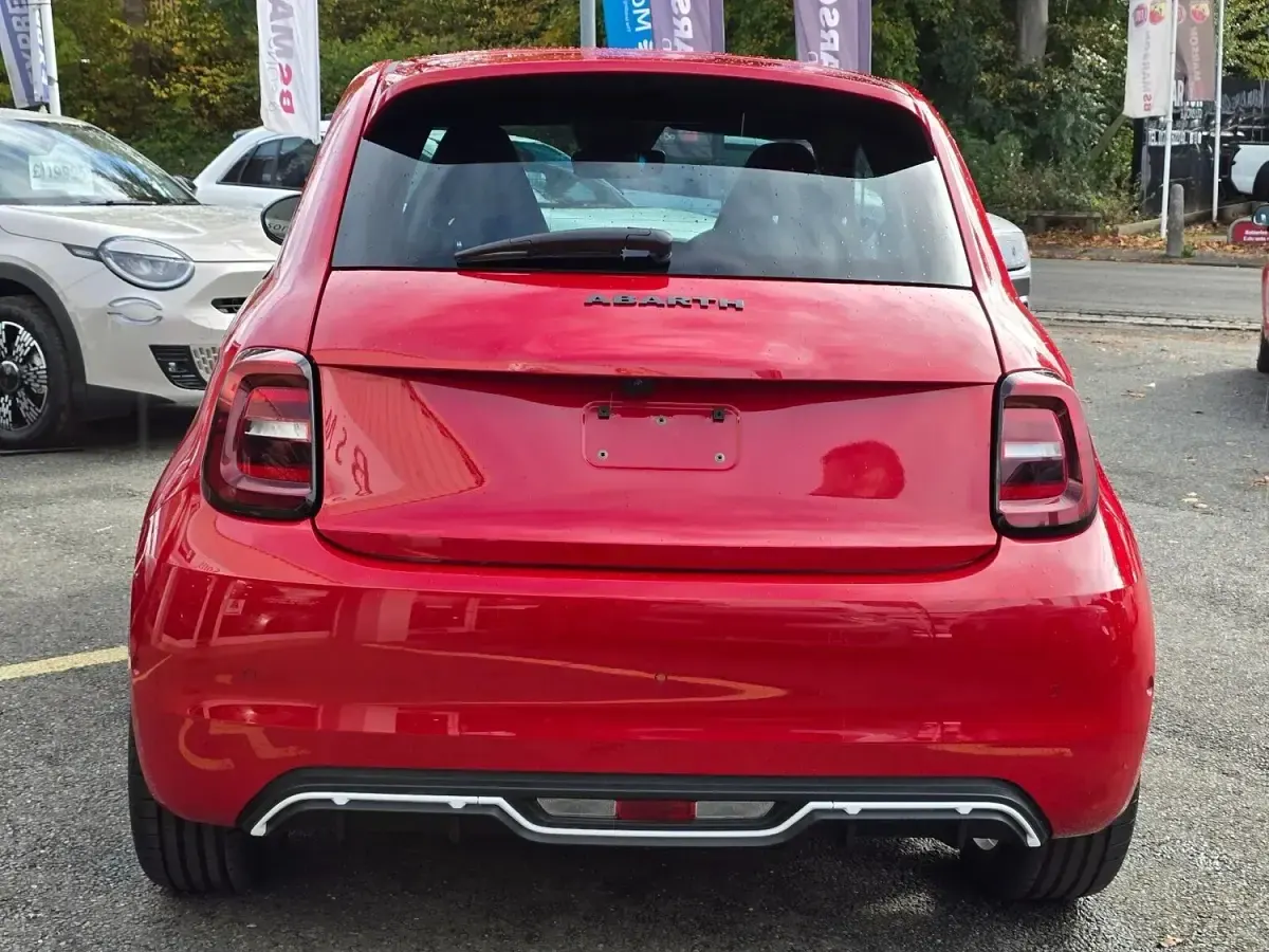 New Abarth 500e Turismo 114 kW (155 HP) 2025 Red Hatchback