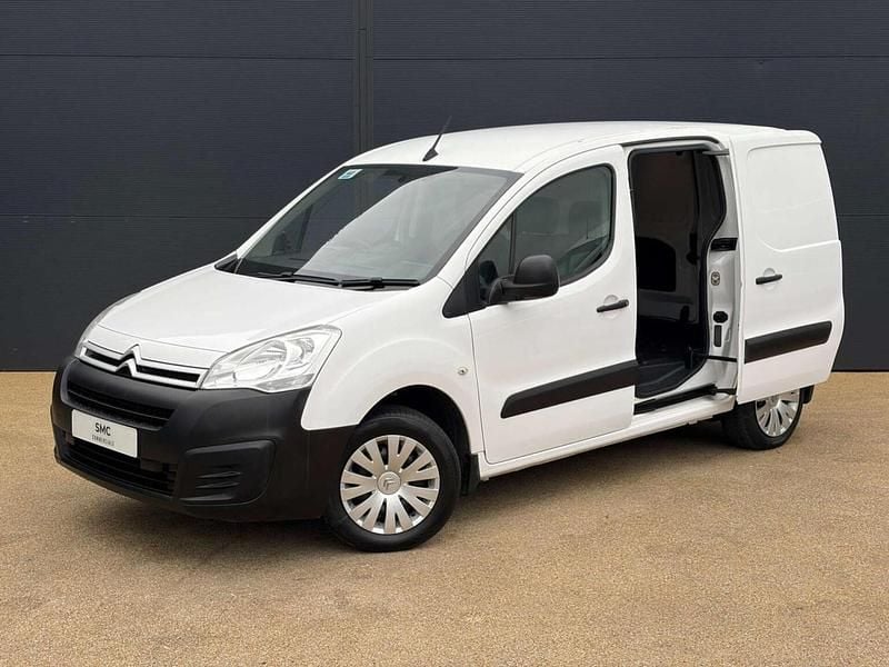Used Citroën Berlingo 90 HP (66 kW) 2016 White MPV