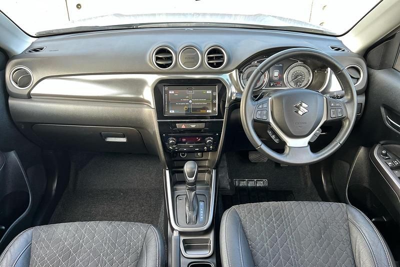 Used Suzuki Vitara SZ5 116 HP (85 kW) 2022 Silver SUV