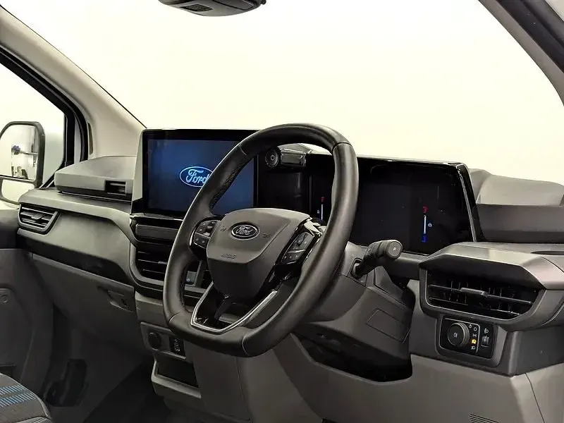 Begagnad Ford E-Transit Sport 11 kW (15 HK) 2025 Vit Van