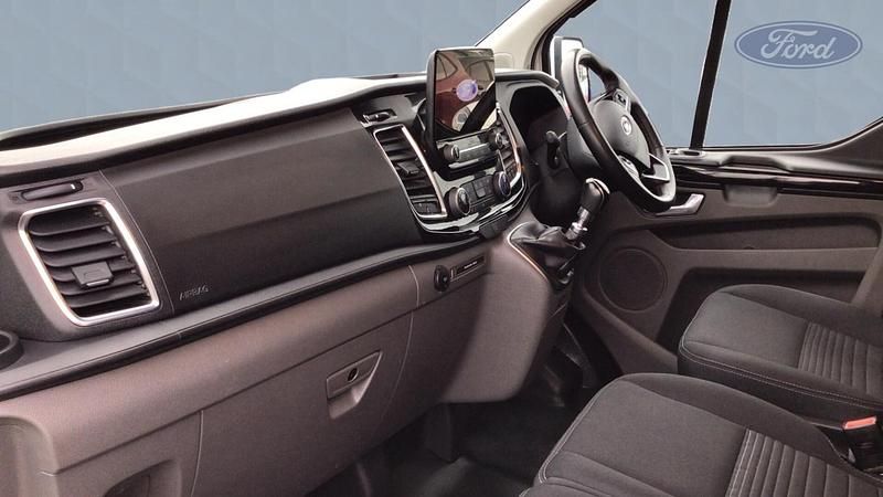 Used Ford Transit Custom Limited 2023 Frozen white