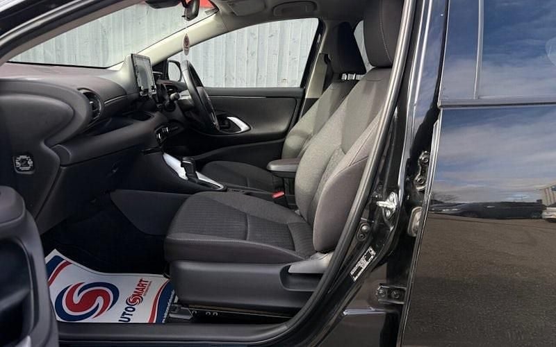 Used Toyota Yaris Hybrid Design 116 HP (85 kW) 2026 Hatchback