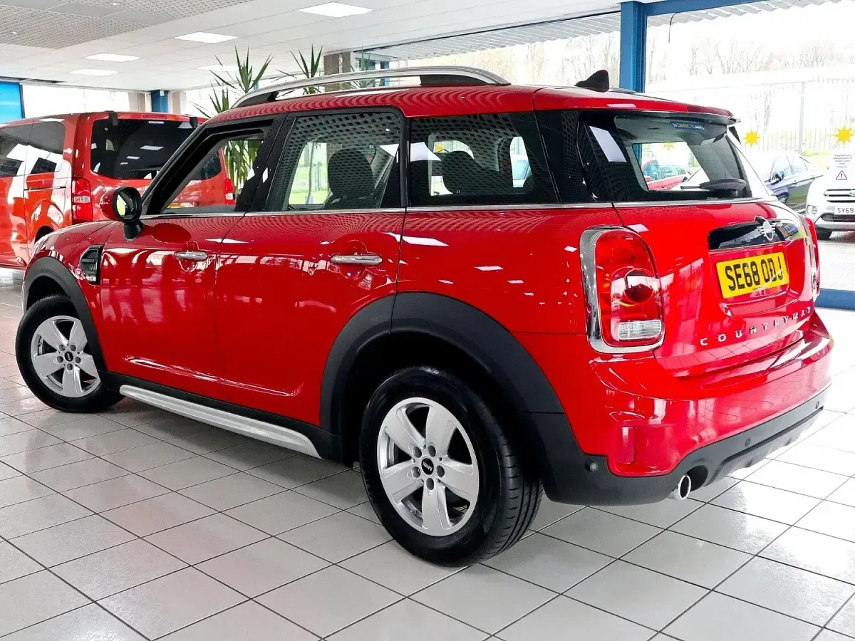 Used Mini Cooper Classic 2019 Chili red Hatchback