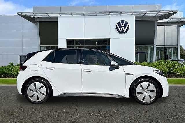Used VW ID.3 Pro Performance 150 kW (204 HP) 2022 White Hatchback