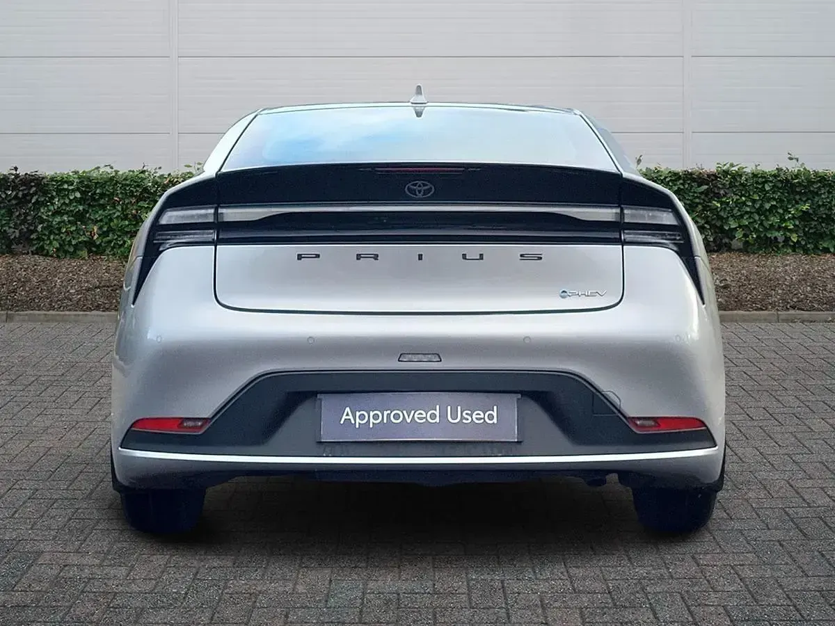 Usado Toyota Prius Design 2025 Prateado Citadino