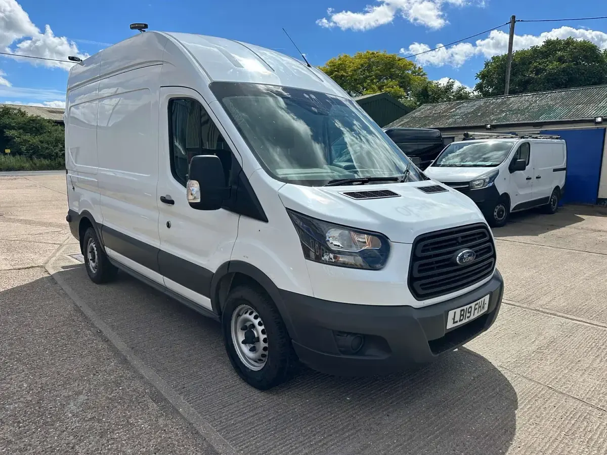 Used Ford Transit 130 HP (95 kW) 2019 White Van
