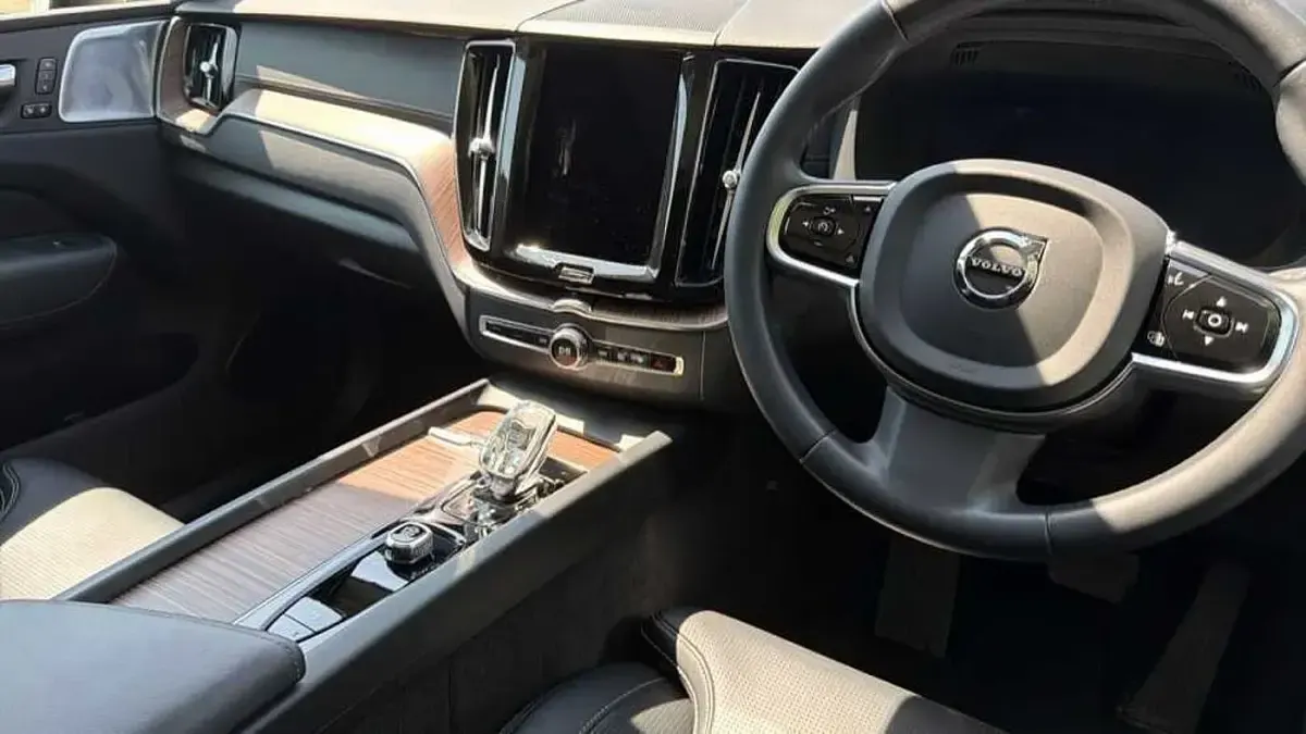 Used Volvo XC60 Ultimate 449 HP (330 kW) 2022 Crystal white SUV