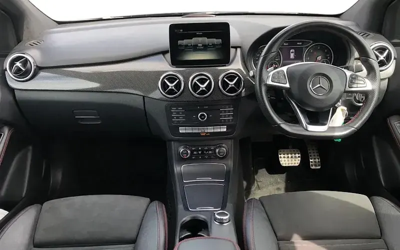 Used Mercedes B180 AMG Line Premium 109 HP (80 kW) 2017 Black Hatchback