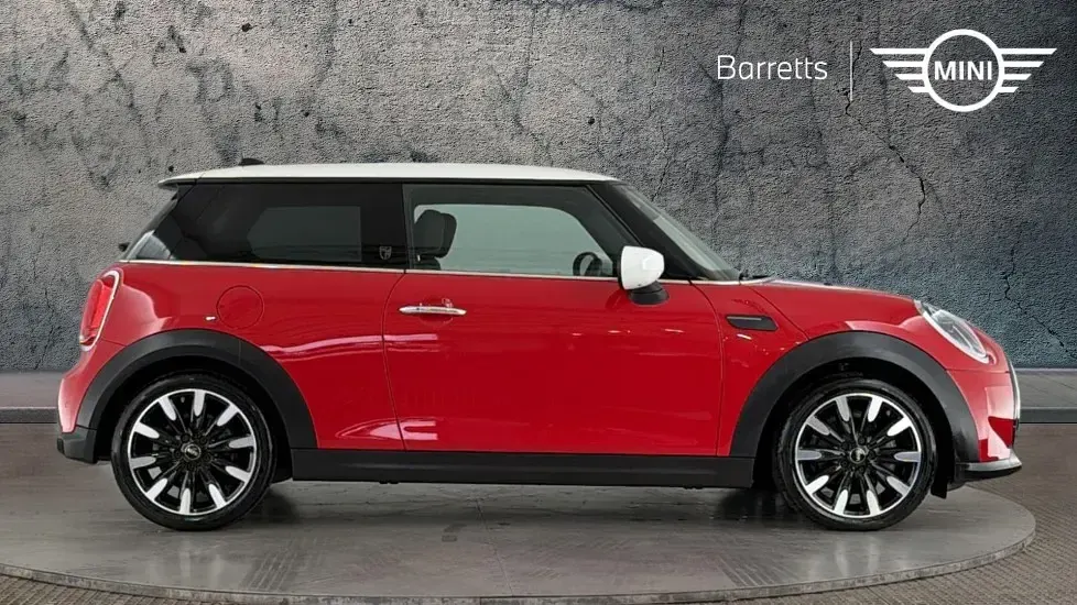 Used Mini Cooper Exclusive 134 HP (98 kW) 2022 Red Hatchback