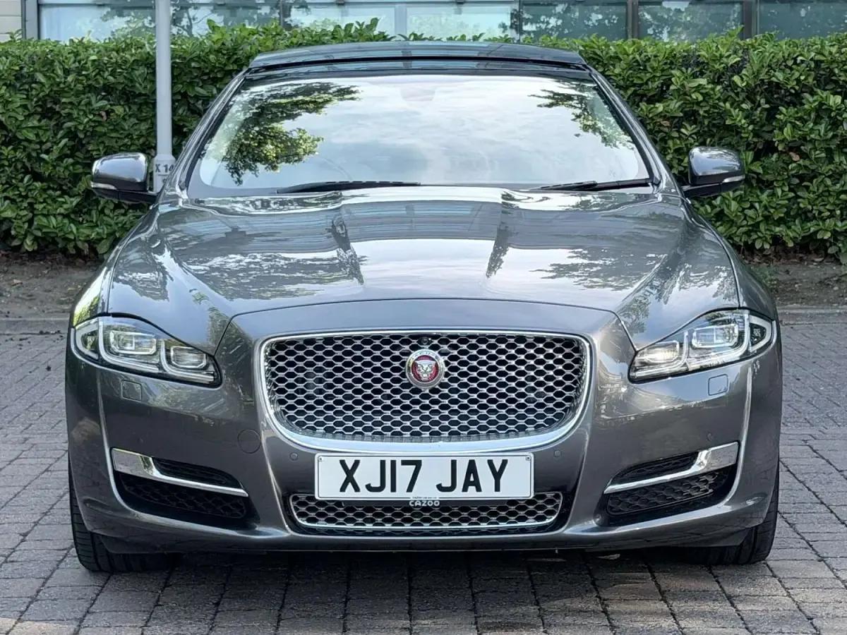 Used Jaguar XJ Portfolio 300 HP (220 kW) 2017 Grey Sedan