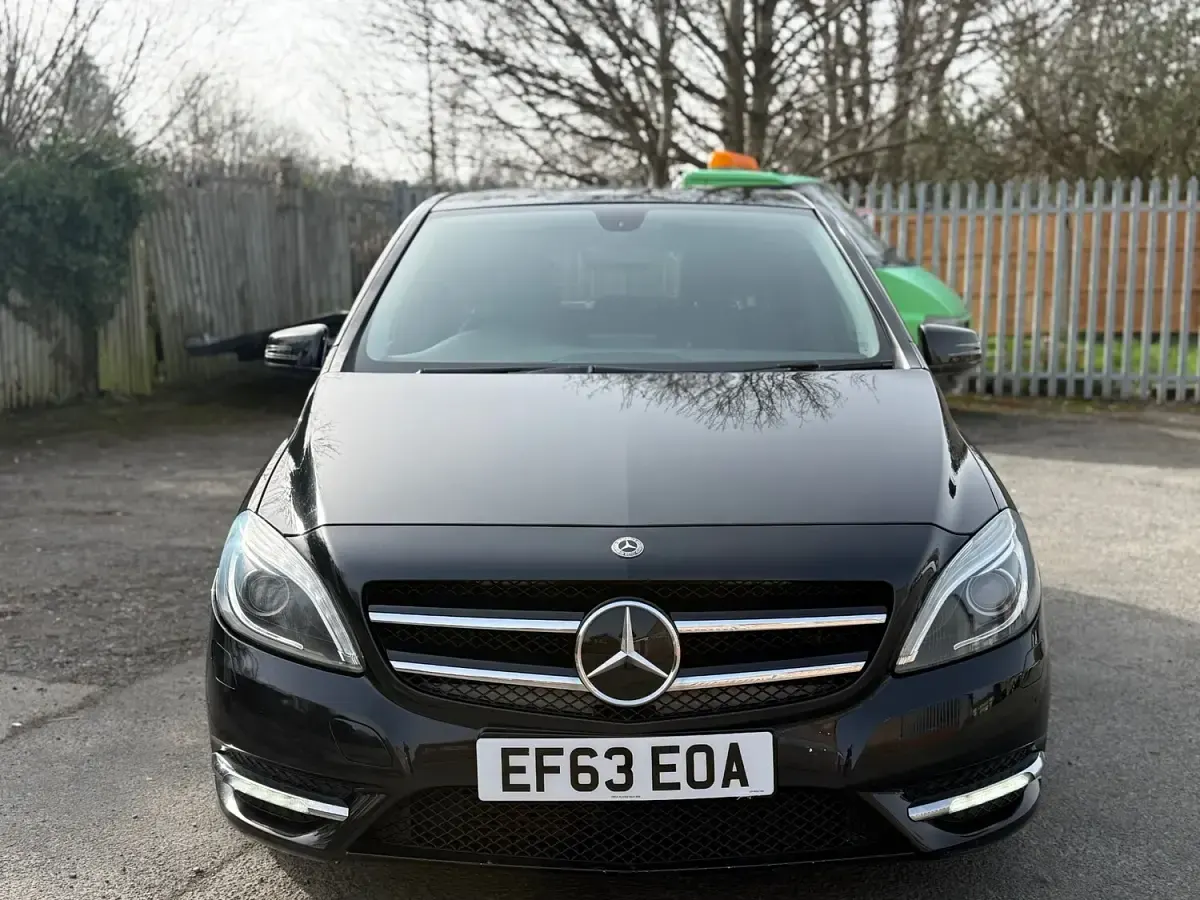 Used Mercedes B200 136 HP (100 kW) 2014 Black Hatchback