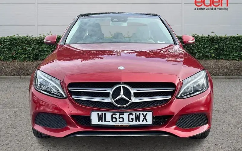 Used Mercedes C250 Premium Plus 204 HP (150 kW) 2016 Red Sedan