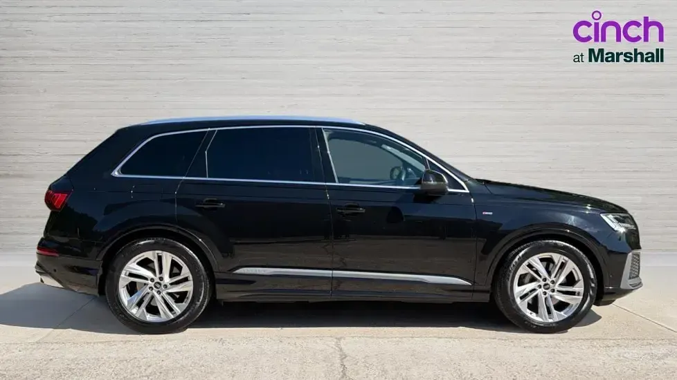 Used Audi Q7 S-Line 231 HP (169 kW) 2024 Black SUV