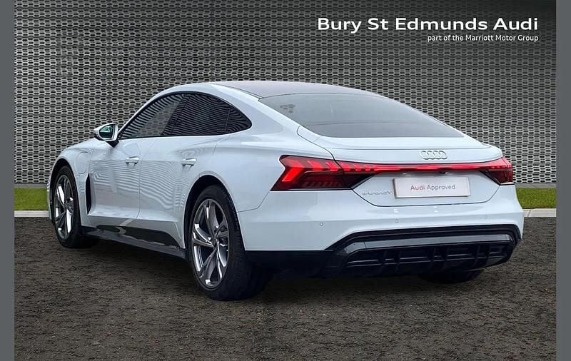 Used Audi e-tron GT quattro Comfort 384 kW (523 HP) 2023 Grey Sedan