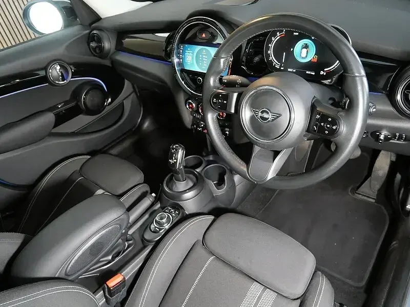 Used Mini Cooper S Classic 178 HP (130 kW) 2022 Blue Hatchback