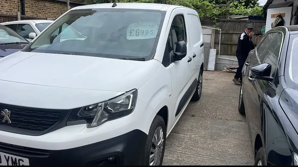 Used Peugeot Partner 131 HP (96 kW) 2020 White MPV
