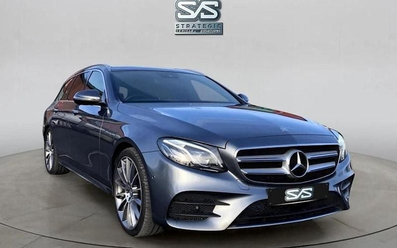 Begagnad Mercedes E220 AMG Line Premium Plus 194 HK (142 kW) 2019 Kombi