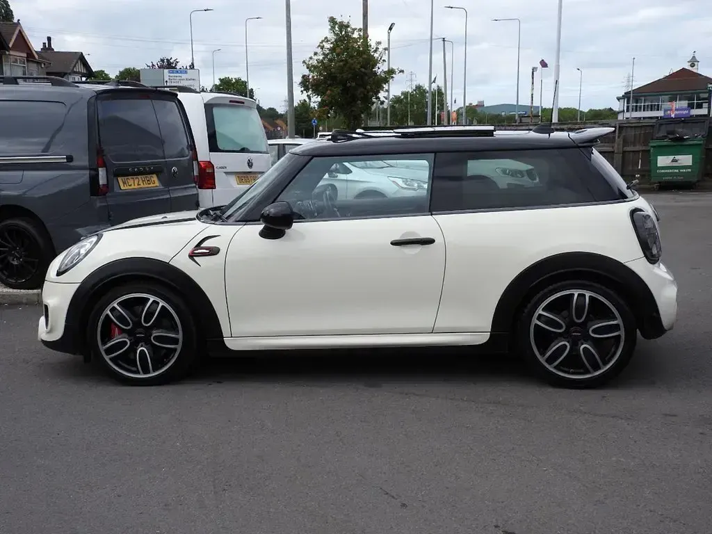 Used Mini John Cooper Works Hatch 2015 White Hatchback