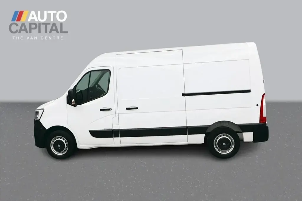 Used Renault Master Business 135 HP (99 kW) 2022 White MPV