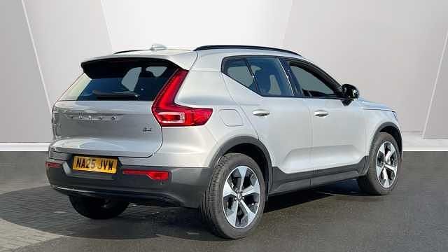 Used Volvo XC40 Plus 194 HP (142 kW) 2025 Silver SUV