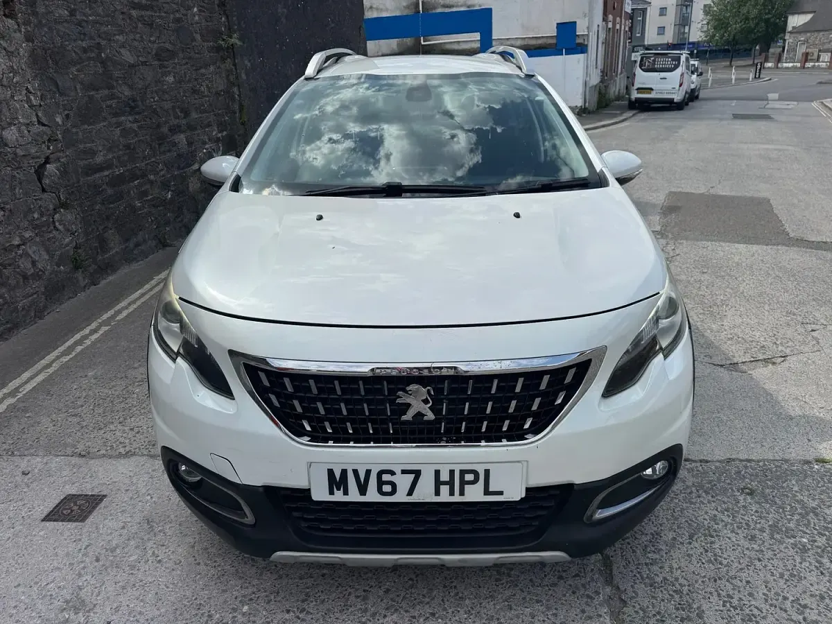 Used Peugeot 2008 Allure 110 HP (80 kW) 2017 White SUV