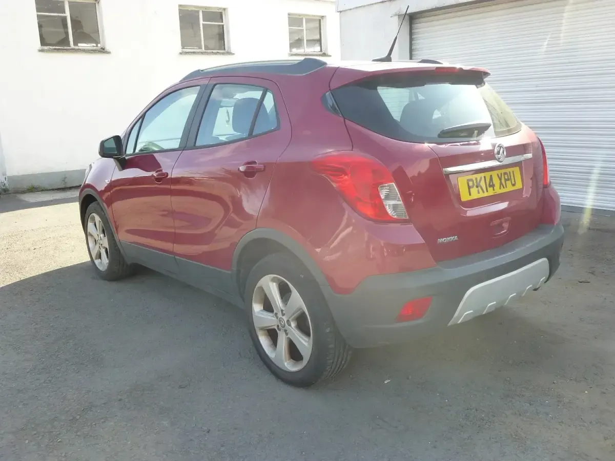 Used Vauxhall Mokka 115 HP (84 kW) 2014 Red SUV