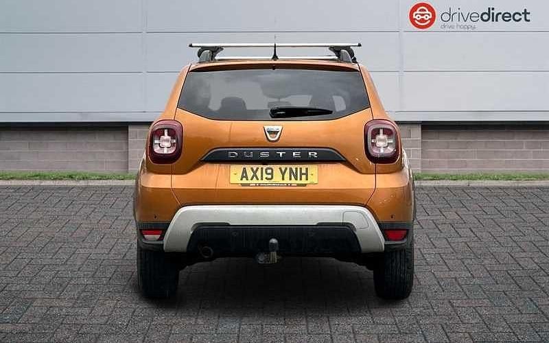 Used Dacia Duster Comfort 116 HP (85 kW) 2019 Orange SUV