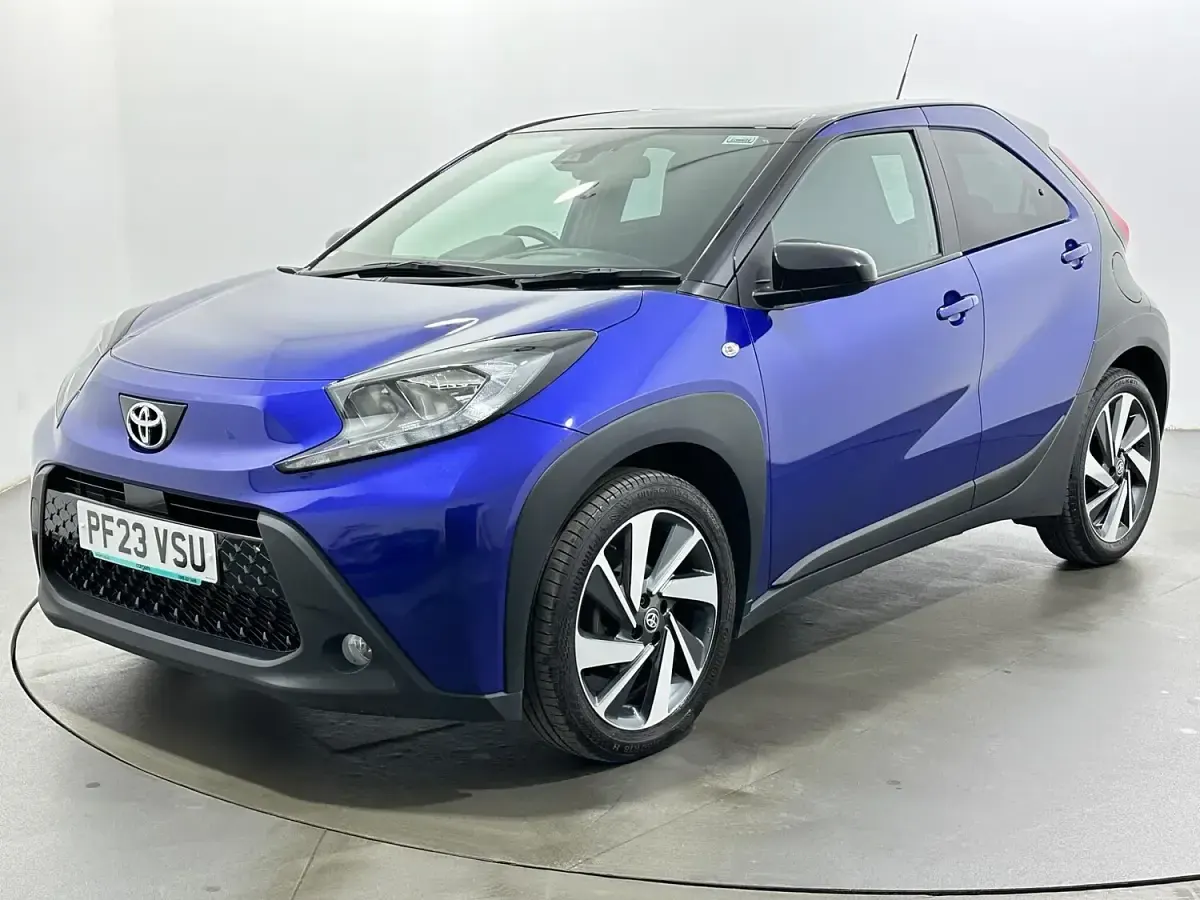 Used Toyota Aygo X 72 HP (52 kW) 2023 Blue SUV