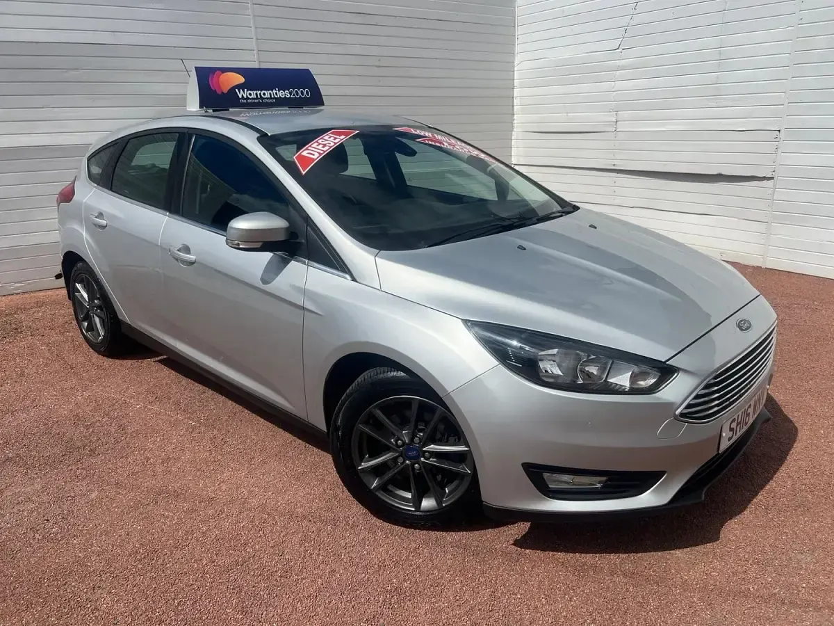 Used Ford Focus Zetec 120 HP (88 kW) 2016 Silver Hatchback