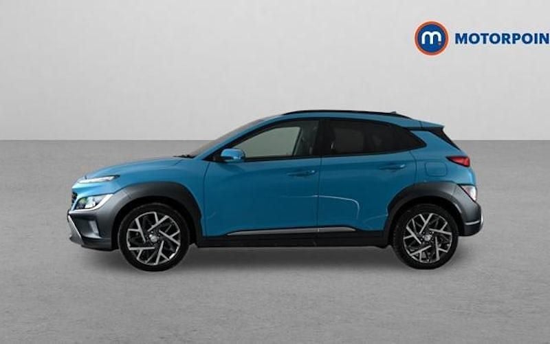 Second-hand Hyundai Kona Premium 141 CP (103 kW) 2021 Albastru SUV