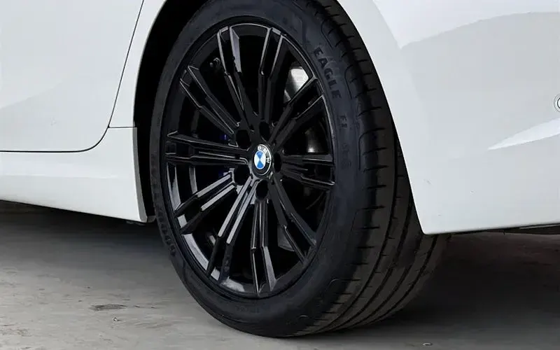 Used BMW 330 M Sport 258 HP (189 kW) 2019 White Sedan