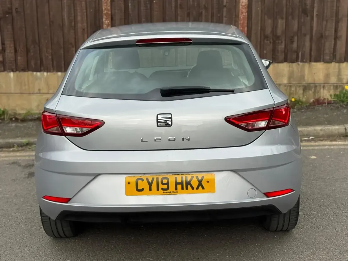 Begagnad Seat Leon SE 2019 Silver Halvkombi