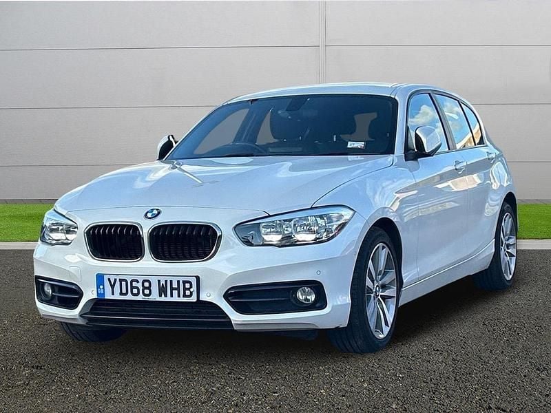 Used BMW 118 Sport Line 2018 White Hatchback